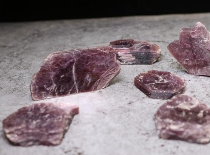 鋰云母礦石進口清關代理流程及費用一站式門到門