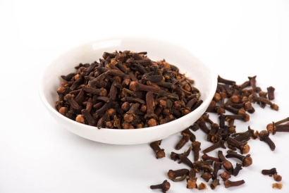 馬來(lái)西亞丁香進(jìn)口報(bào)關(guān)流程_藥食同源香料清關(guān)費(fèi)