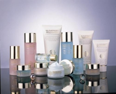 進口化妝品清關(guān)代理備案應(yīng)該要這樣操作，你了解嗎?