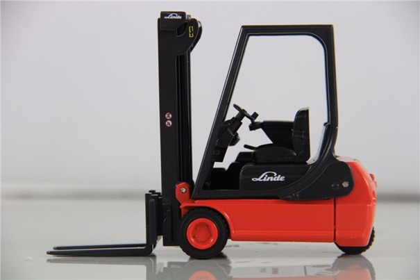 1639129567912980.jpg 叉車(chē)進(jìn)口報(bào)關(guān)清關(guān)需要多長(zhǎng)時(shí)間_副本.jpg